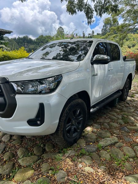 Toyota hilux 2022 diesel - imagen secundaria 2