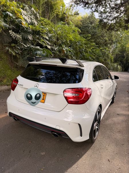 Mercedes Benz A250 sport modelo 2015 - 74.000 kms - imagen secundaria 2