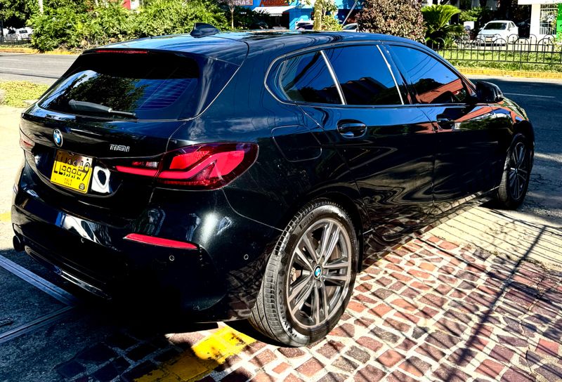 BMW 118i serie 1 - imagen secundaria 2
