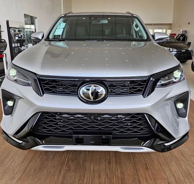 Toyota Fortuner 0 kilómetros - imagen secundaria