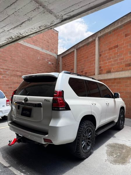 TOYOTA PRADO TXL 3.0 - imagen secundaria 2