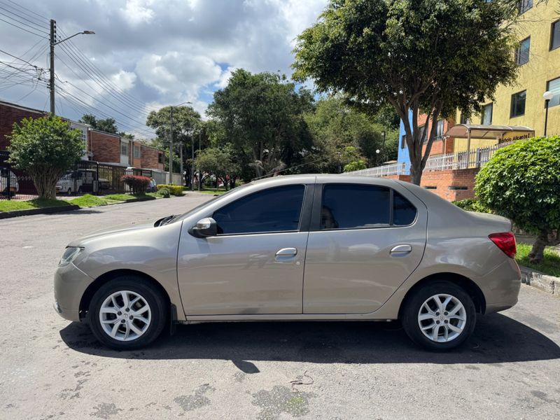 Renault Logan Privilege 2016 16 valvulas - imagen secundaria 1