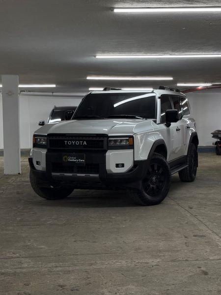 Toyota Prado TXL First Edition 2025 - imagen secundaria 2
