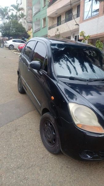 Chevrolet Spark 2011 - imagen secundaria 1