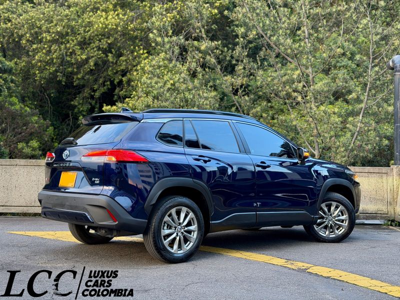 Toyota Corolla Cross XEI 2026 5.500 KMS - imagen secundaria 2