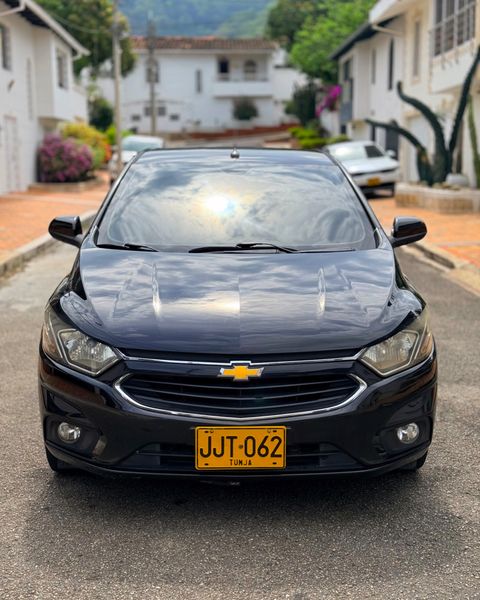 Chevrolet ONIX LTZ 2017 - imagen secundaria 1