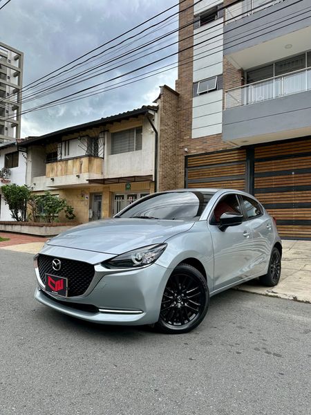 MAZDA 2 TOURING HATCHBACK - imagen secundaria 1