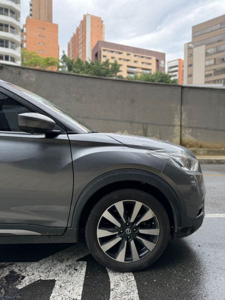 Nissan Kicks Exclusive - imagen secundaria 2