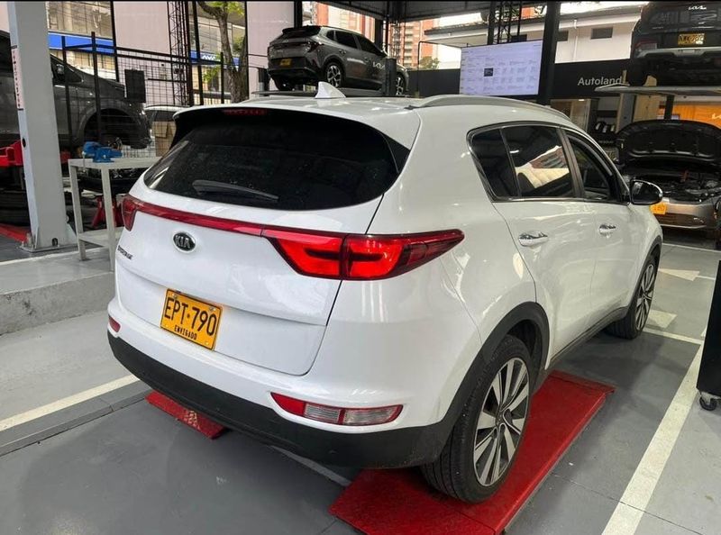 Kia Sportage Vibrant 2019 - imagen secundaria 2