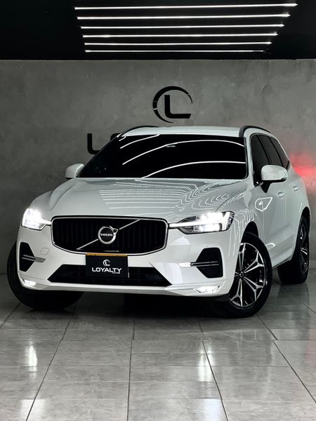 Volvo Xc-60 B5 AWD Momentum Mild Hybrid - imagen secundaria 2