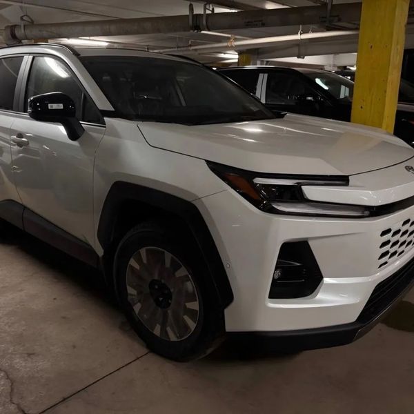 Toyota RAV4 Limited 2026 - imagen secundaria 2