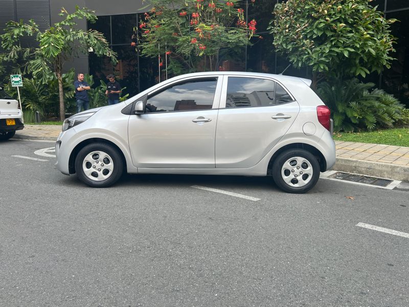 KIA Picanto 1.25 2023 - imagen secundaria 1