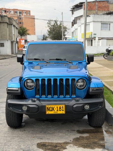 JEEP GLADIATOR - imagen secundaria 1
