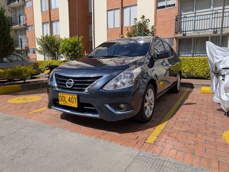 Nissan Versa Advance - imagen secundaria 1
