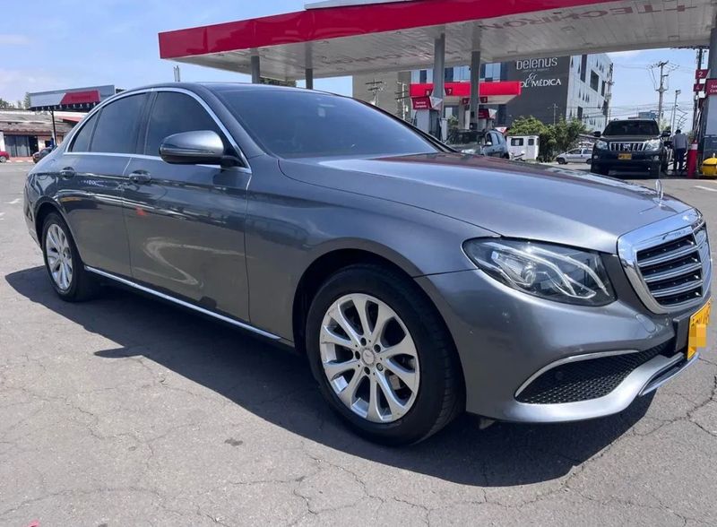 Mercedes Benz E200 2017 - imagen secundaria 1