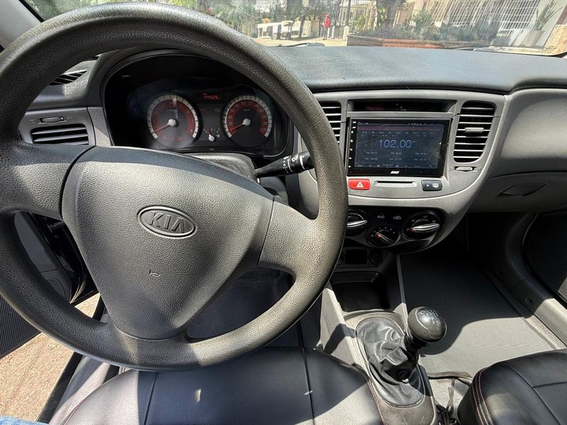 Se vende Kia Río Xcite 2012 - imagen secundaria 1