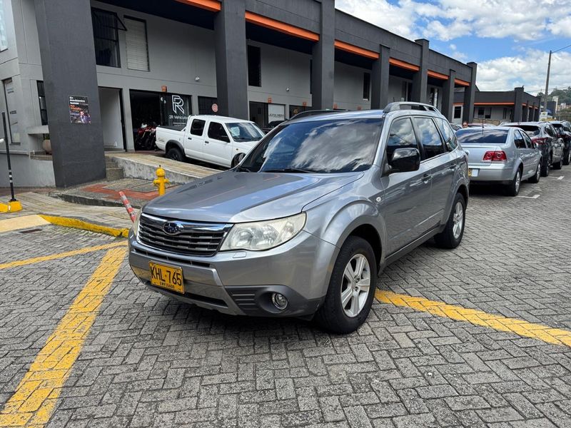 SUBARU FORESTER 2010 4x4 - imagen secundaria 1