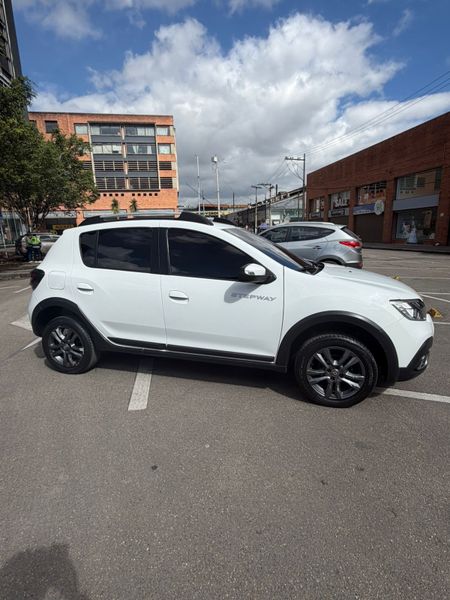 RENAULT SANDERO STEPWAY ZEN - imagen secundaria 2