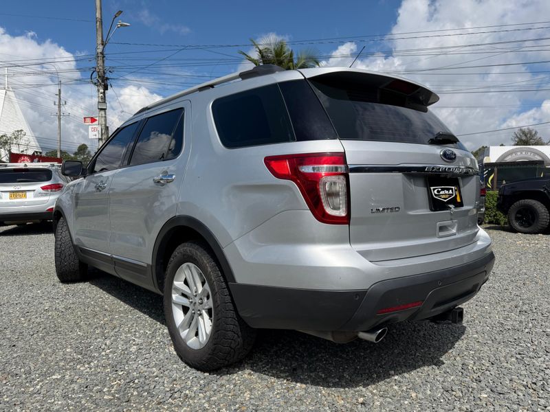 FORD EXPLORER LIMITED 4x4  2014 - imagen secundaria 1