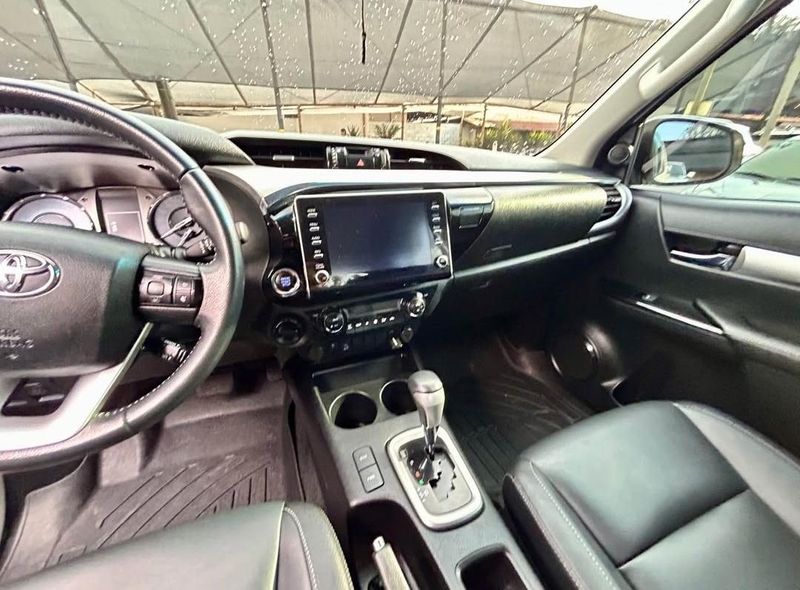Toyota Hilux 2023 - imagen secundaria 2