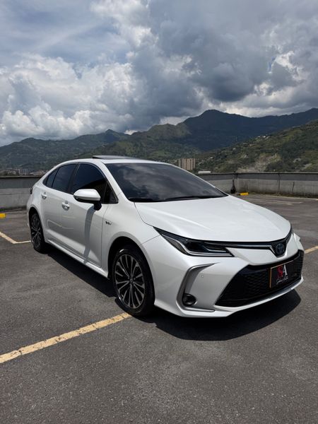 Toyota Corolla 2026 SEG 2700km - imagen secundaria 2