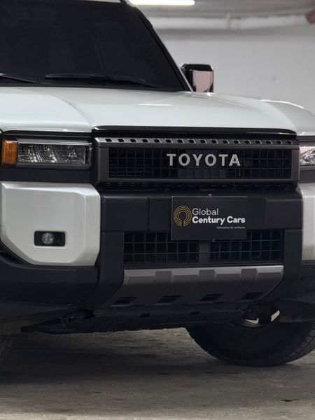 Toyota Prado TXL First Edition 2025 - imagen secundaria 1