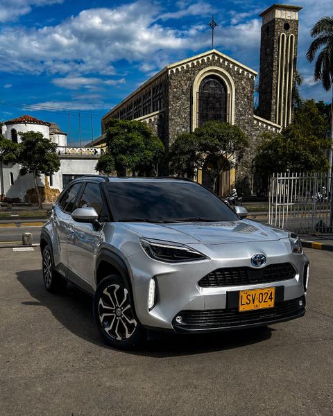 TOYOTA YARIS CROSSS HIBRID - imagen secundaria 1