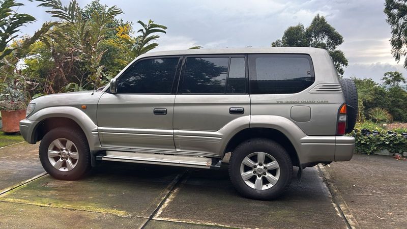 TOYOTA PRADO VX 2005 - imagen secundaria 2