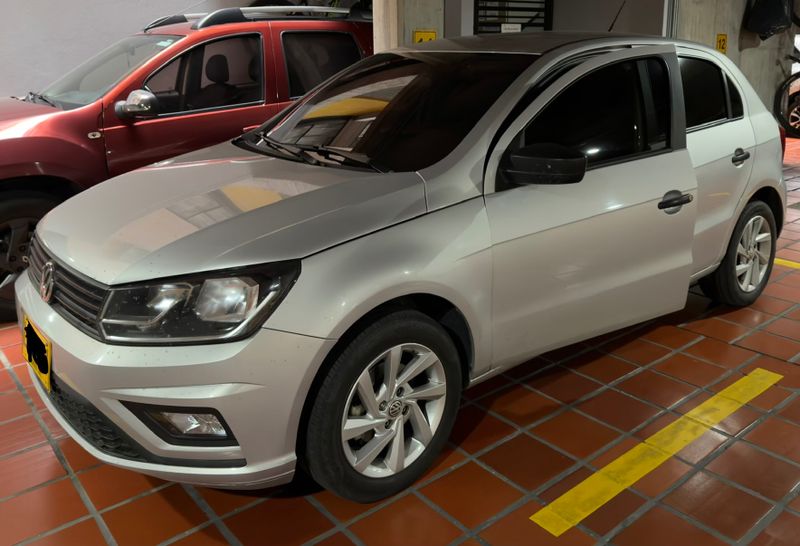 Volkswagen Gol Confortline 2022 autom. 1.6c.c. - imagen secundaria 1