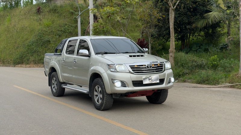 Toyota Hilux Vigo 2010 automática 3.0 - imagen secundaria 1