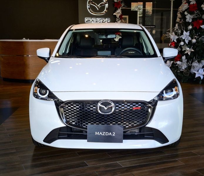 Mazda 2 Sport Grand Touring LX Modelo 2027 - imagen secundaria 1