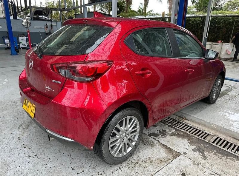 Mazda 2 Grand Touring LX 2022 - imagen secundaria 2