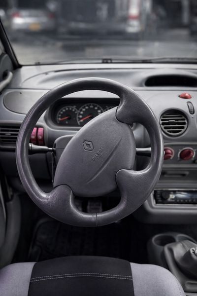 RENAULT TWINGO - imagen secundaria 1