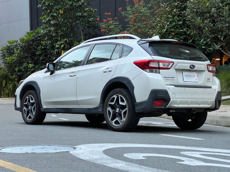 Subaru XV Limited EyeSight 2018 - imagen secundaria 2