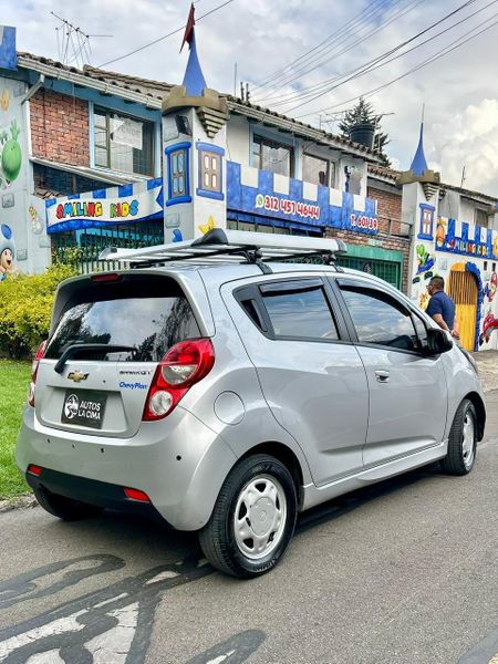 CHEVROLET SPARK GT LT MODELO 2018 32.000 KILOMETROS ORIGINALES - imagen secundaria 2