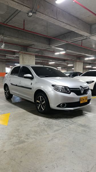 RENAULT LOGAN PRIVILEGE INTENS 2020 AUT - imagen secundaria 2