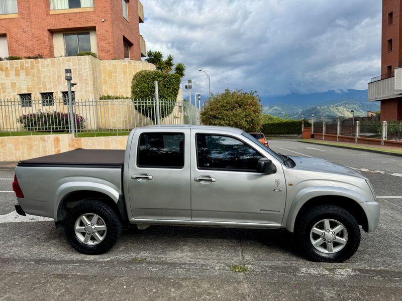Chevrolet LUV DMAX 2013 4X4 LS turbo diesel - imagen secundaria 2