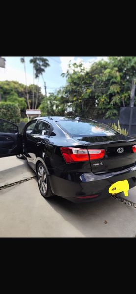 KIA RIO R SEDAN 2017 SUMMA 1250cc - imagen secundaria 1