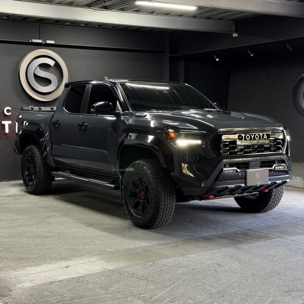 Toyota Tacoma TRD PRO 2025 - imagen secundaria 2