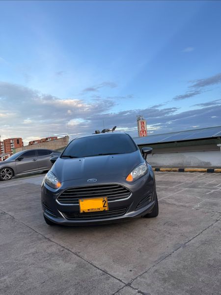 Ford fiesta SE 2018 - imagen secundaria 2