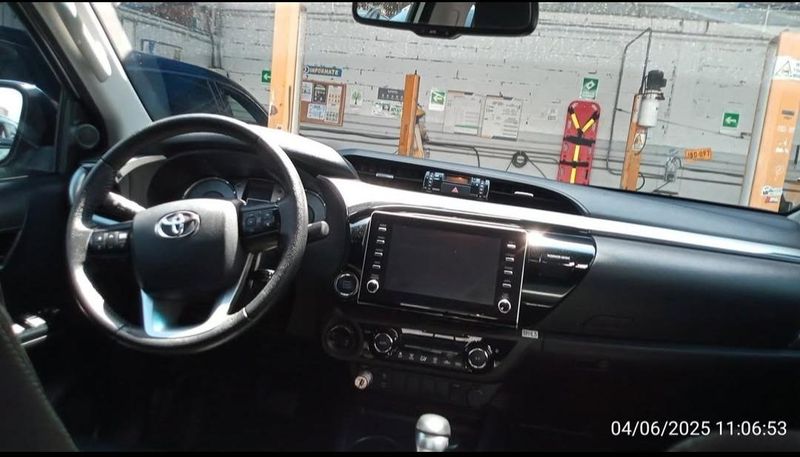 Toyota Hilux SRX 2021 - imagen secundaria 2