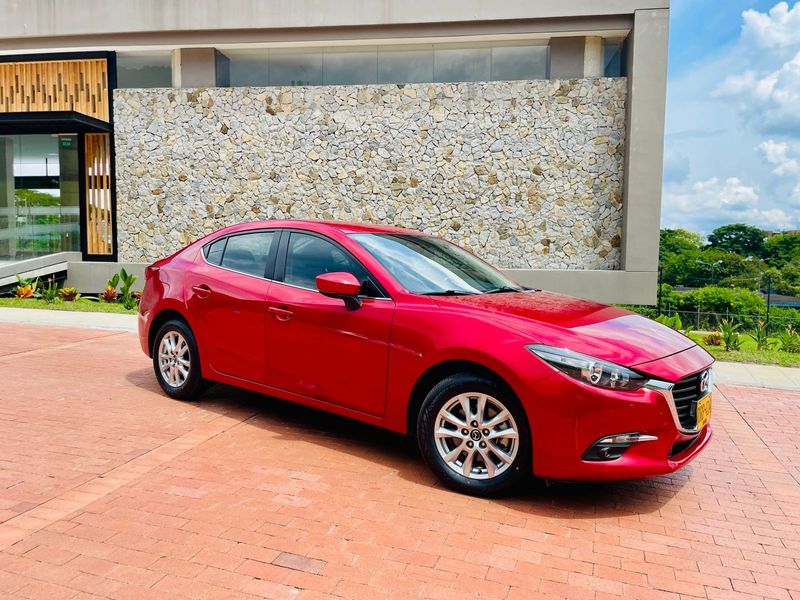 Mazda 3 Touring  MT 2017 - imagen secundaria 2