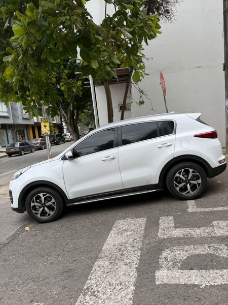 Kia sportage Dezire 2.0 AT - imagen secundaria 2