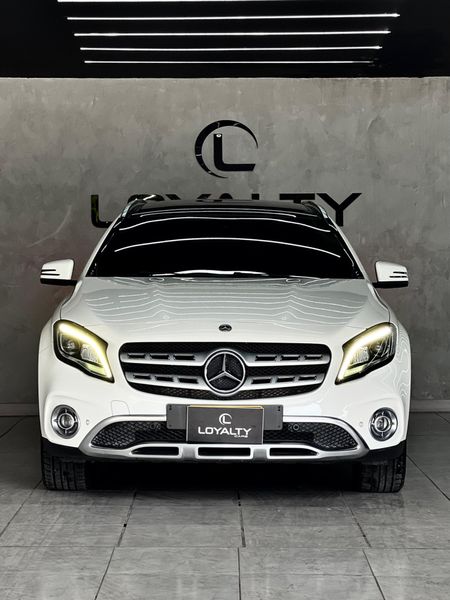 Mercedes Benz GLA 200 Urban - imagen secundaria 2