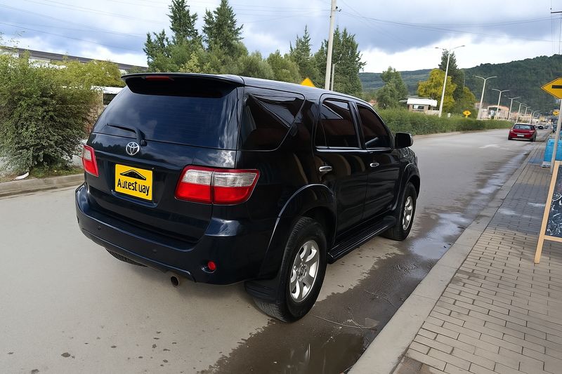 Toyota Fortuner SR5 2010 - Full Equipo - imagen secundaria 1