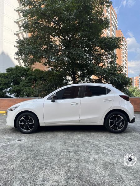 Mazda 2 Grand Touring Carbon Edition 2.0 2025 - imagen secundaria 1