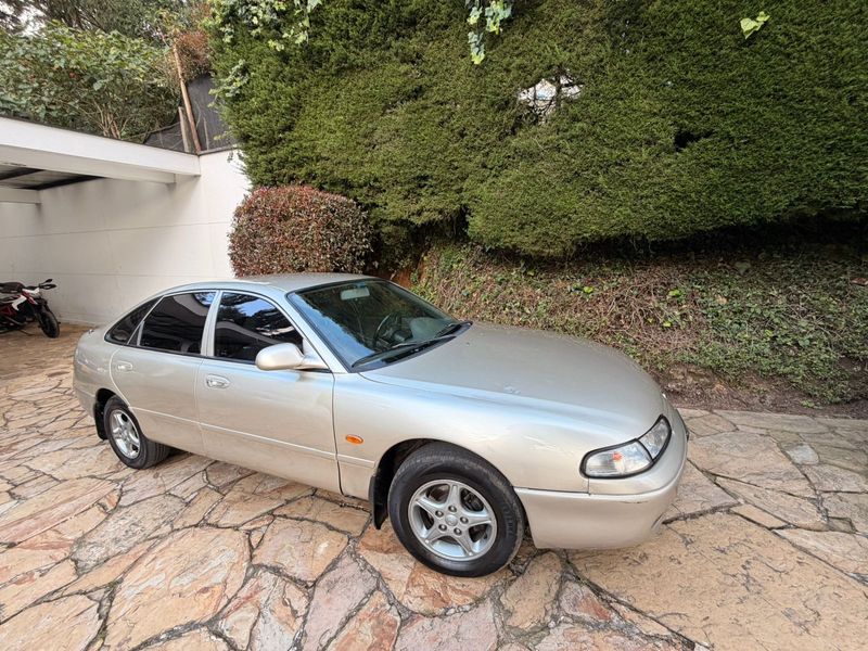 Mazda 626 2.0 matsuri Hia - imagen secundaria 1