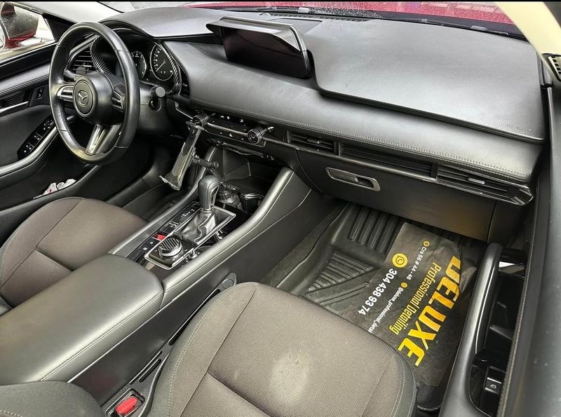 Mazda 3 Touring 2022 - imagen secundaria 1