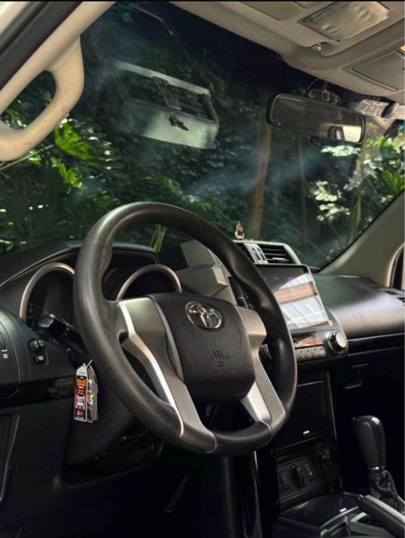 Toyota Prado Tx 4.0 Gasolina - imagen secundaria 2