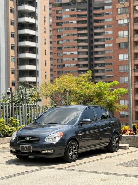 Hyundai Accent Visión GLS - imagen secundaria 1